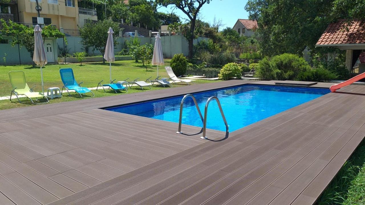 Villa, Pool And Relax For 12 Persons Kuti Luaran gambar